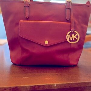 Michael Kors large tote bag- burgundy in good condition